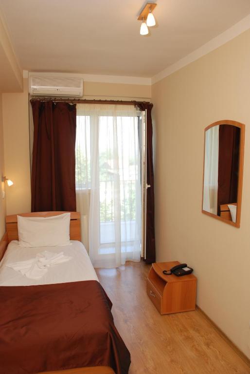 Hotel Liliacul Клуж-Напока Номер фото